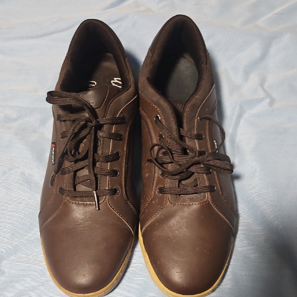.Brown Leather Sneakers